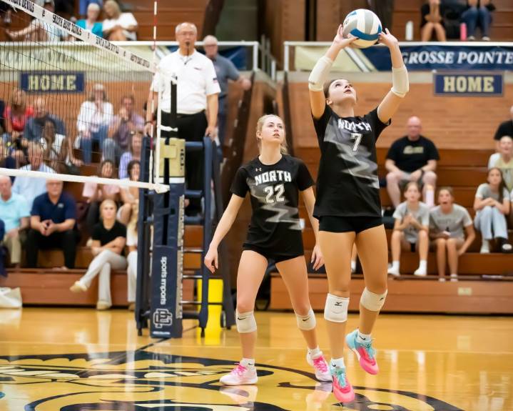 GIRLS VOLLEYBALL ROUNDUP: L’Anse Creuse North sweeps rival L’Anse Creuse in three close sets; Warren Regina cruised past Warren Mott