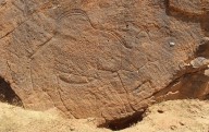 Encuentran antiguos grabados rupestres en desierto de Arabia Saudita