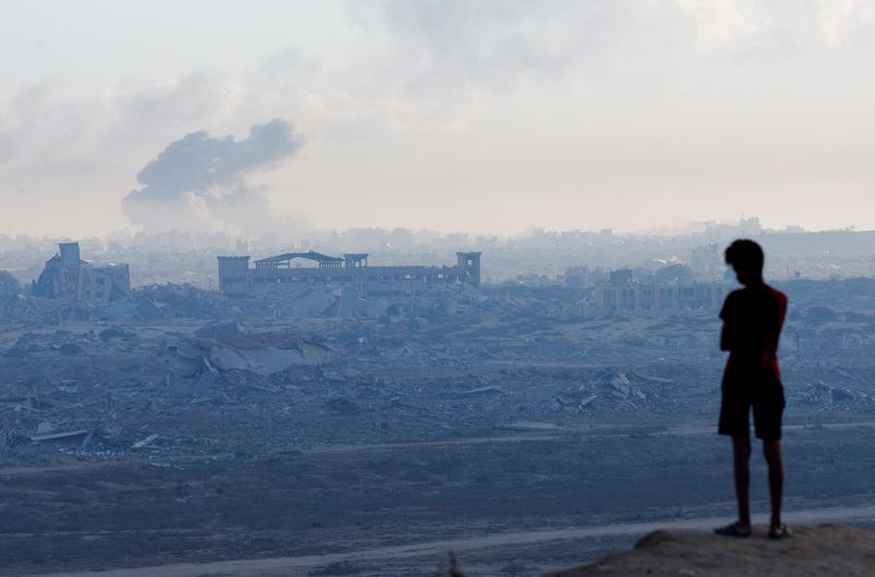 Trump sets tough path for Palestinian Authority's return to Gaza