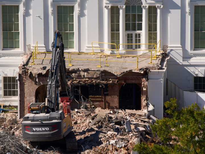 Aplanar la historia y ponerse a bailar