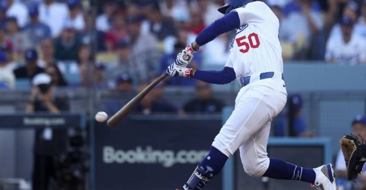 Mookie Betts hard-earned walk that helped clinch a spot in the NLCS
