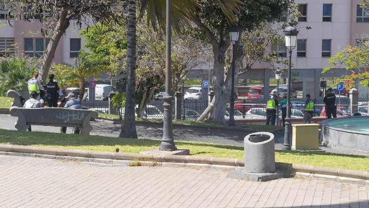 Una veintena de jóvenes ataca a dos menores migrantes en un parque de Telde