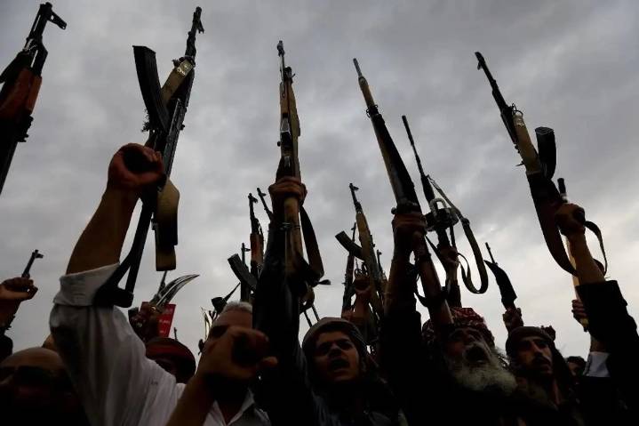 Rebeldes hutíes toman sede de la Acnur en Yemen