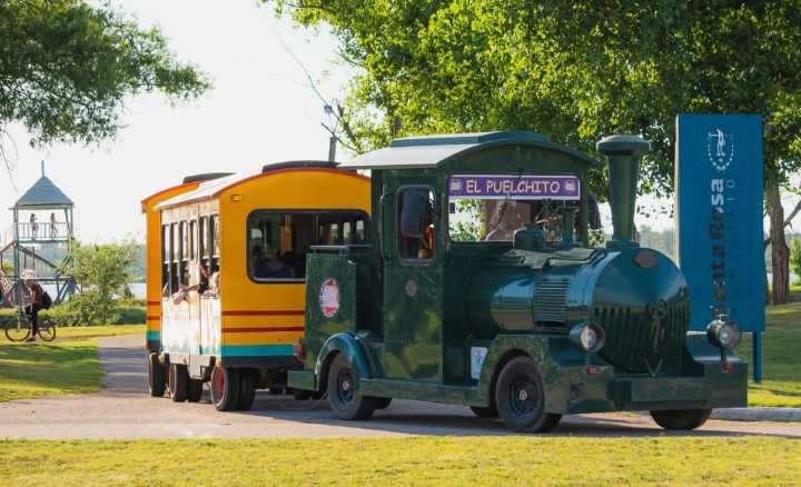 Con nuevo horario, "El Puelchito" vuelve a recorrer la Laguna Don Tomás