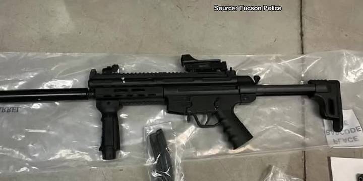 VIDEO: Tucson Police arrest four, recover weapons in traffic stop