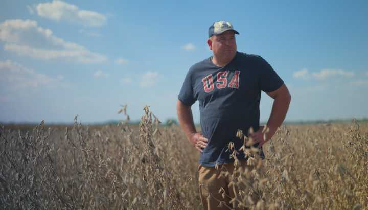 Farmers urge ending the trade war as China shuns U.S. soybeans