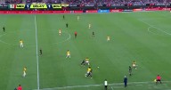 Marcel se la estrelló al portero. Ecuador se salva. 