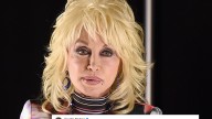 Dolly Parton's Sister Freida Asks Fans for Prayers Amid Singer's Health Battle