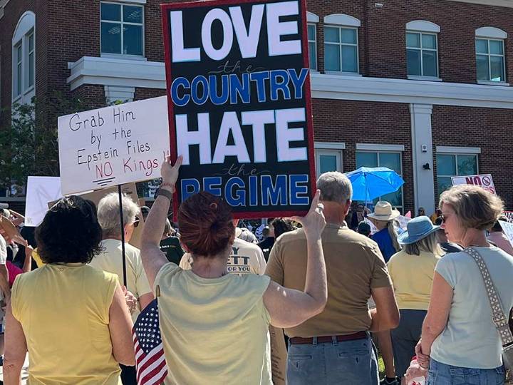Clermont Residents Join Nationwide “No Kings” Day of Action