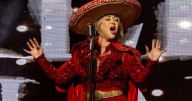 Alicia Villarreal se deja querer en el YouTube Theater con un derroche de energía, conexión y empoderamiento