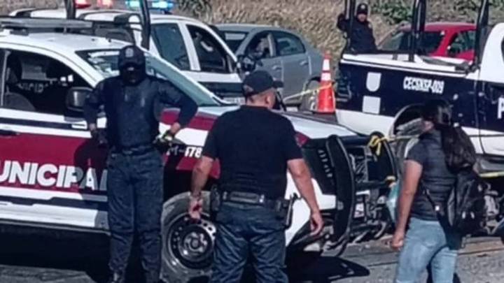 Trailer mata a motociclista sobre la federal Tehuacán