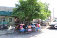 Grupo armado despoja de vivienda en Mexicali, familia y amigos cuidan inmueble para esperar a Fiscalía