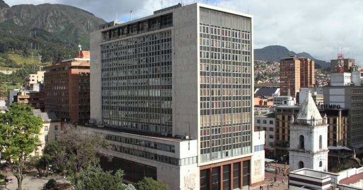 Lo que hay detrás de las altas tasas de interés en Colombia y su terca inflación