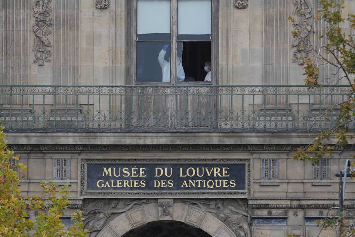 Thieves rob Lourve Museum in 4 minutes