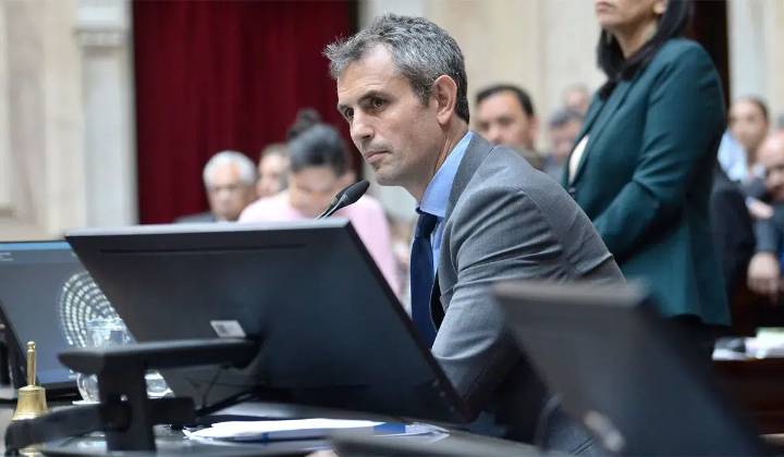 Martín Menem cruzó a Grabois: “Se olvida de dónde viene este muchacho, dejaron más del 50% de pobres”