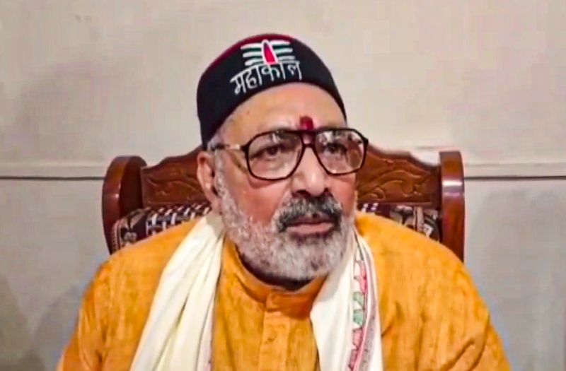 Union Minister Giriraj Singh courts controversy with remark against minority community
