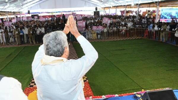 11 women fall ill due to fatigue at Karnataka CM Siddaramaiah's event