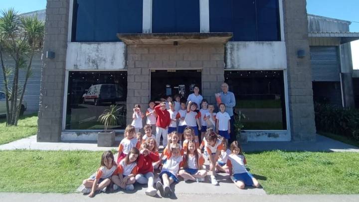 Los pequeños de la Sala Naranjitas del Jardín Crear recorrieron las instalaciones de LA RAZÓN
