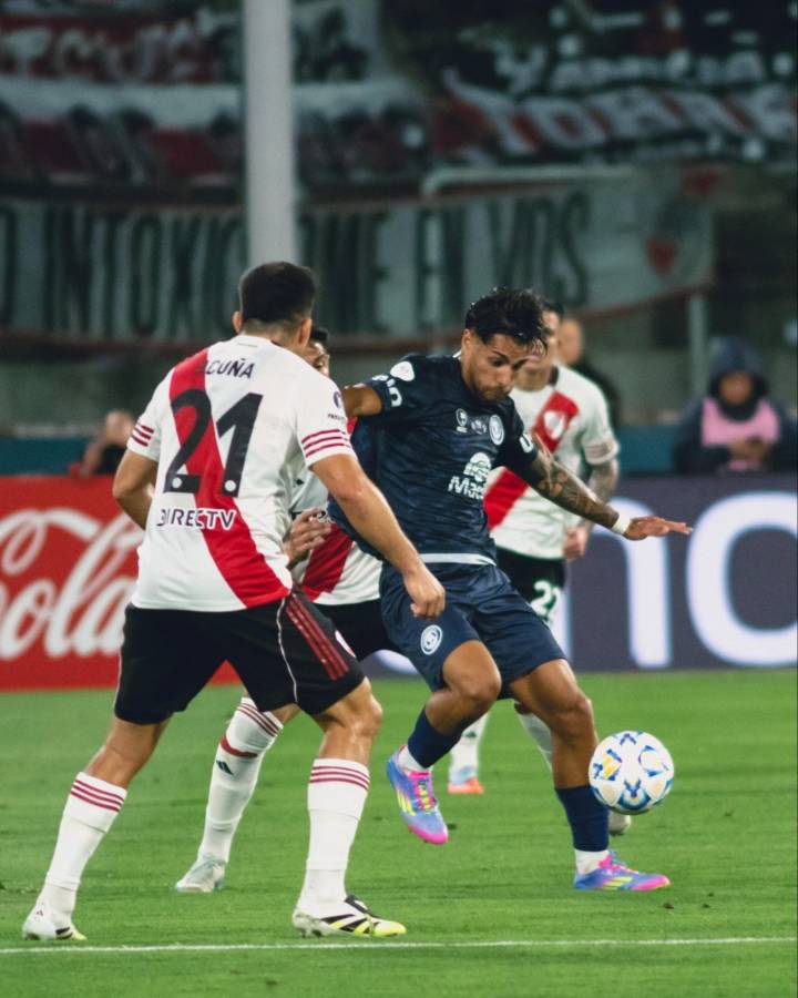 En vivo: así sale a la cancha la Lepra para enfrentar a River por un lugar en la final