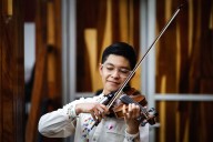 Joven violinista agradece su exitosa operación al personal médico del ISSSTE con recital  