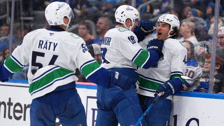 Sherwood has hat trick, DeBrusk scores in shootout as Canucks beat Blues 4