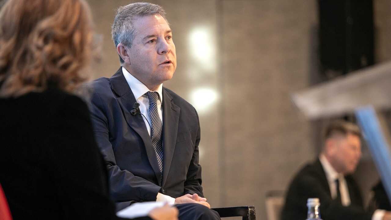 Page propone cinco pactos de Estado "razonables" para asegurar el futuro de España