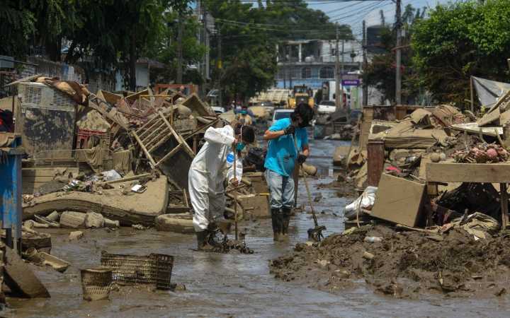 Gobierno eleva a 76 la cifra de muertos por fuertes lluvias en México