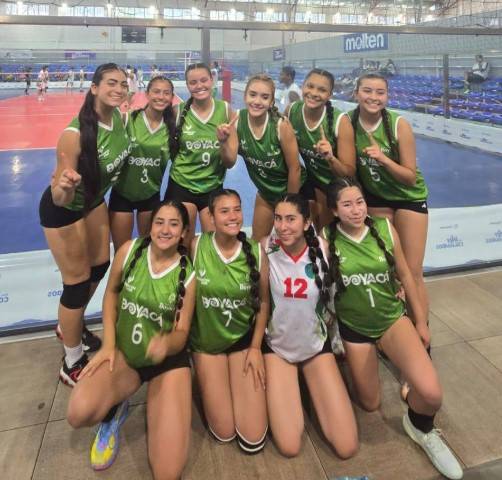 SUBIERON A LO MÁS ALTO DEL PODIO -