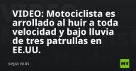 VIDEO: Motociclista es arrollado al huir a toda velocidad y bajo lluvia de tres patrullas en EE.UU.