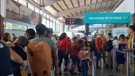 Ucayali: en vuelo humanitario trasladan a Purús a pobladores varados en Pucallpa