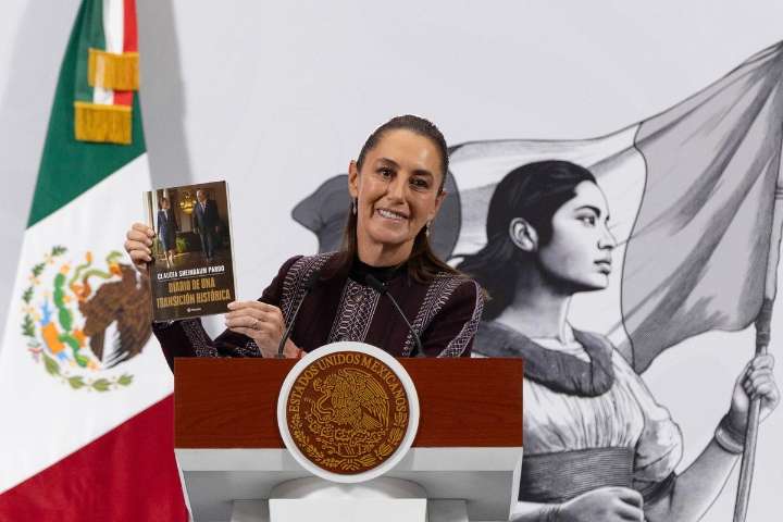 Mi libro es “un reconocimiento” a AMLO: Sheinbaum