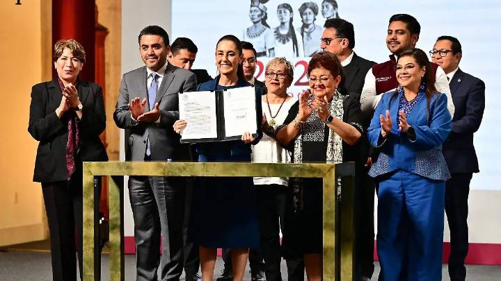 Inicia entrega de apoyos por inundaciones en Nezahualcóyotl