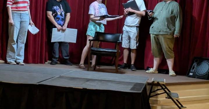 Interactive mystery serves audiences cake and clues