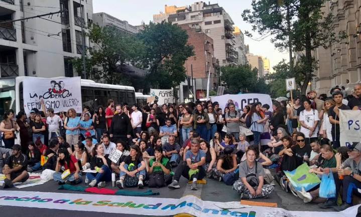 Derecho a la Salud Mental: Córdoba marchó por aumento de presupuesto y acceso a una atención de calidad