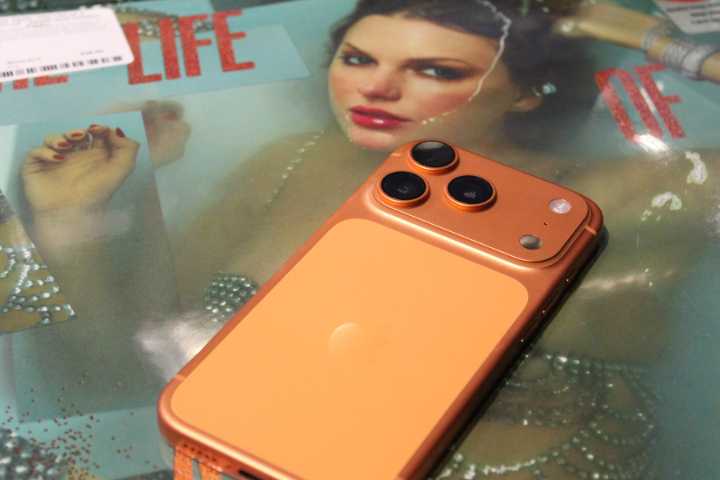 Dos titanes, un color: Apple y Swift coinciden en el naranja para sus últimos proyectos