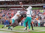 Delpit, Jenkins lead takeaway clinic as Browns roll past Dolphins: ‘They were giving out donations’