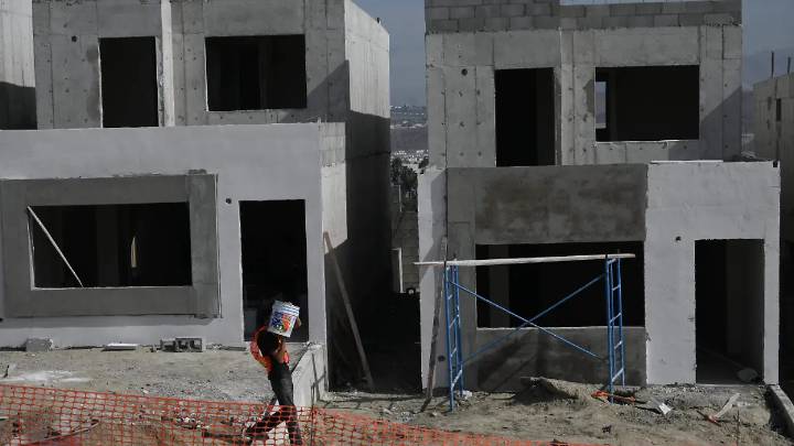 Indivi donará terrenos en Tijuana para viviendas del bienestar