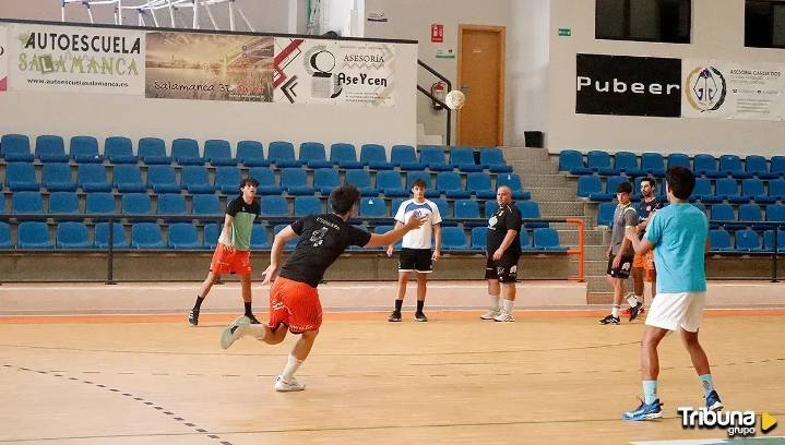 El BM Salamanca viajará a Cantabria con bajas, a la espera de recuperar a Carlos y Alan