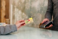 Aviso urgente por esta estafa: si pagas en un datáfono esto es lo que tienes que tener en cuenta