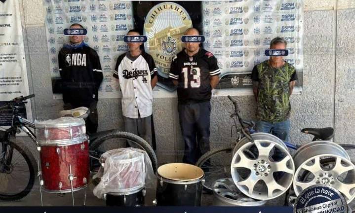 Detienen a cuatro por presunto robo a bodega al norte de la ciudad