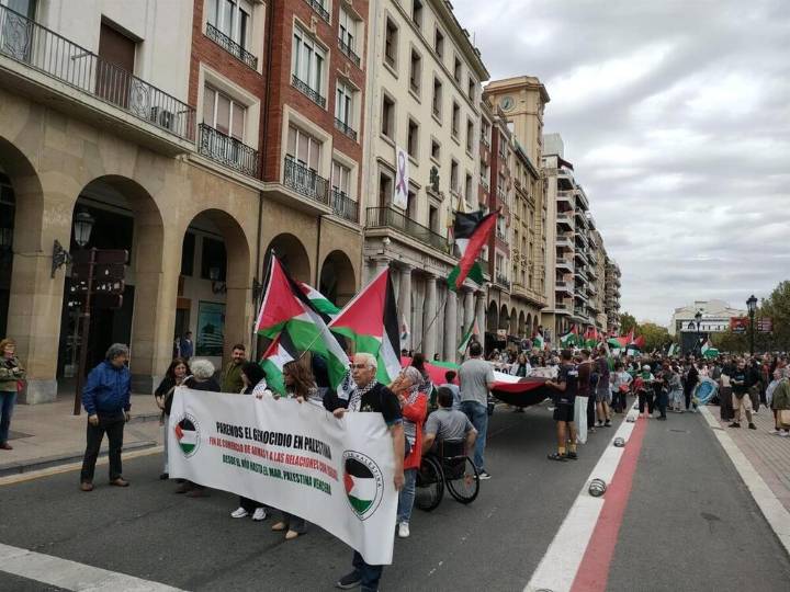 Una multitudinaria manifestación clama a favor de Palestina