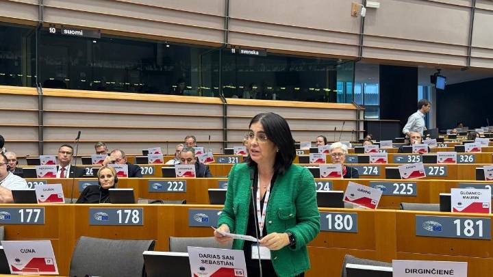Darias defiende en Bruselas: "El Pilar social no puede verse debilitado por un marco financiero"