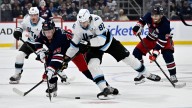 Mammoth ground Jets for seventh straight win