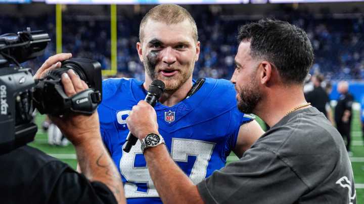 Brad Holmes is a magician and signing Lions' Aidan Hutchinson shows it