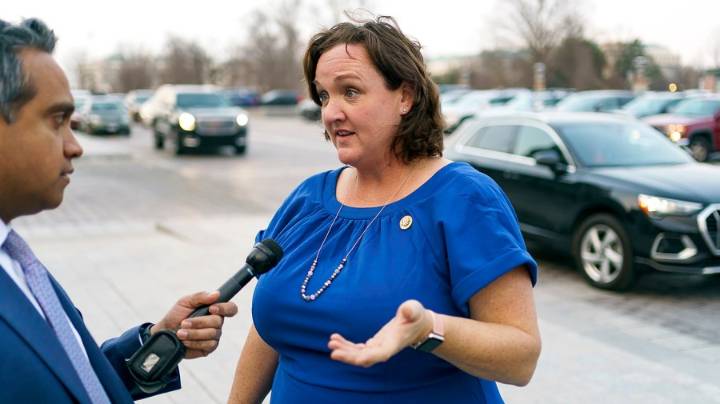 Democratic rivals hit Katie Porter response to Trump question