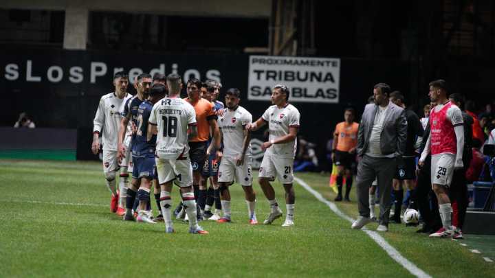 Newell's: Lucas Bernardi fue confirmado y ahora debe reconstruir el equipo, con bajas desde el inicio