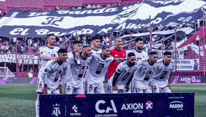 Los guiños a Boca de un arquero del sorprendente Deportivo Riestra