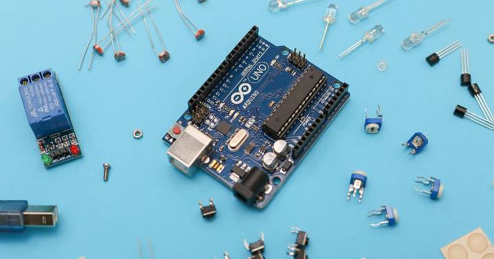 Centre Clears First Set Of Projects Under Electronics Parts Scheme; Seven Firms To Invest Rs 5,532 Crore