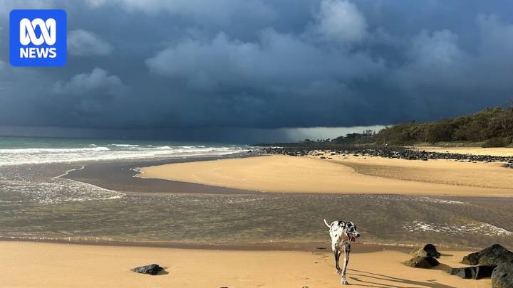 Queenslanders urged to prepare as severe storms, giant hail and flash floods forecast
