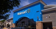 Walmart pega un estirón en bolsa tras anunciar que sus clientes podrán hacer la compra con ChatGPT
